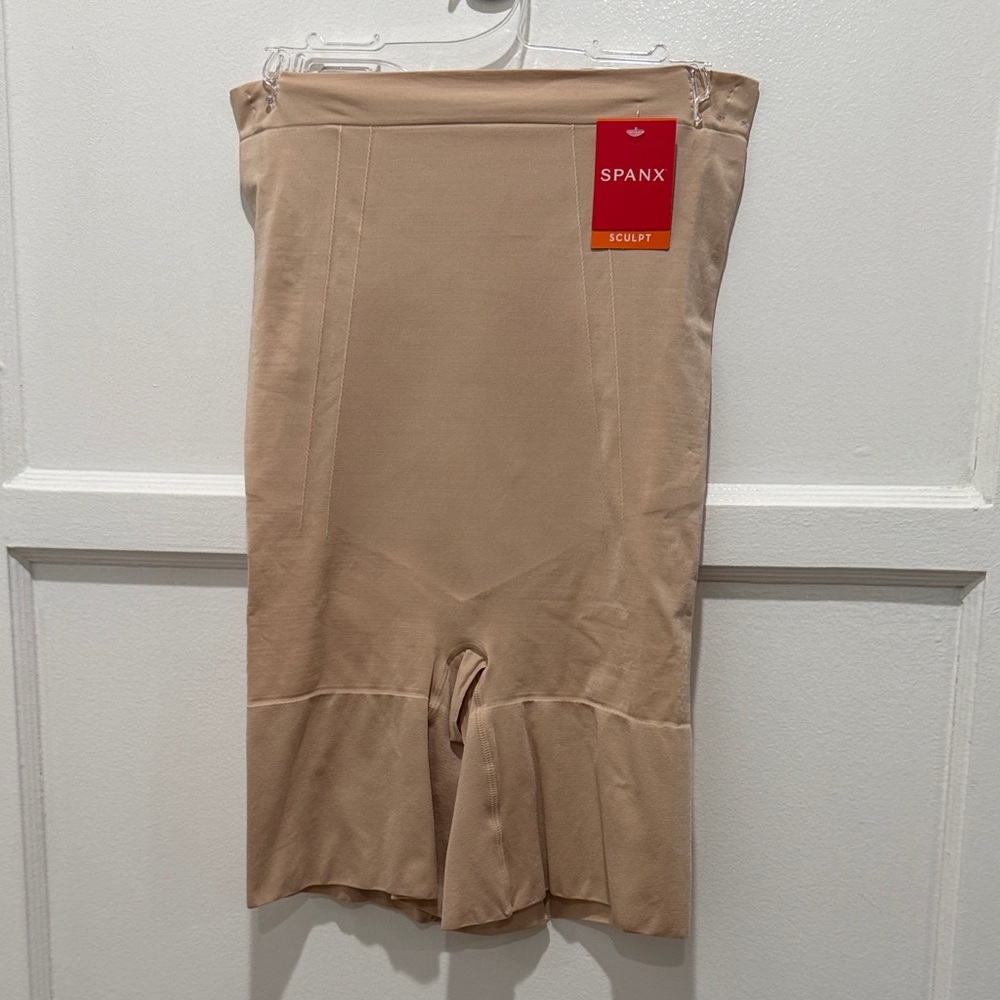 SPANX Women's Sculpting Skirt in Beige